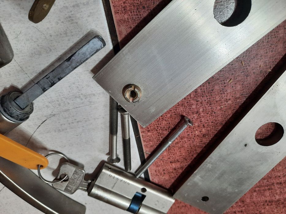 Klamka zamek wkładka