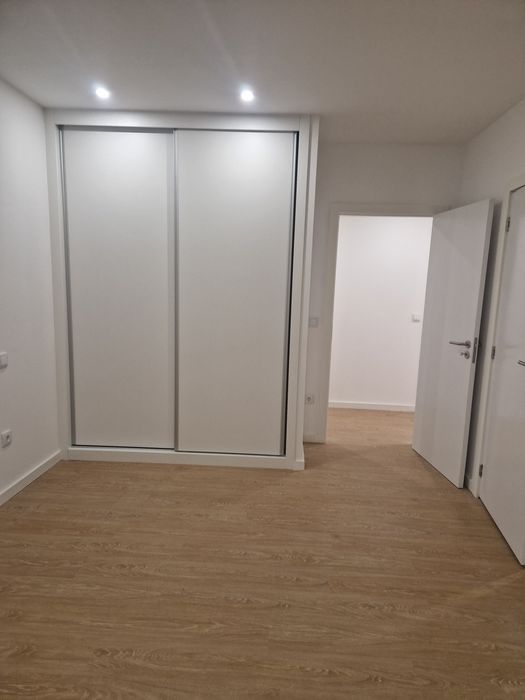 Alugo apartamento T3