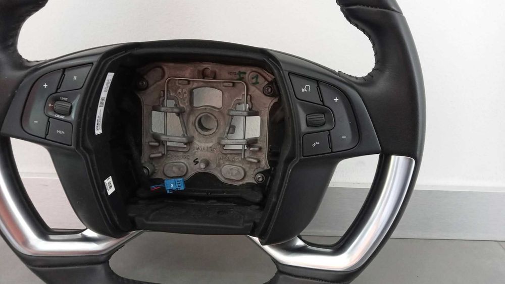 Volante Citroen C4 Spacetourer de 2019 em Stock