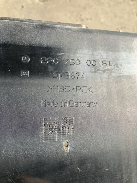 Mercedes-Benz W220 S klasa - blenda klapy bagażnika