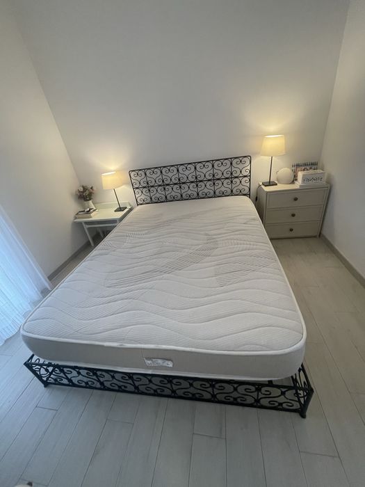 Cama de casal com colchão