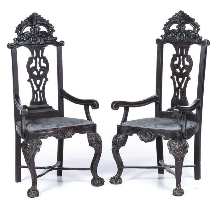 Par de cadeirões de braços estilo D. João V - Século XIX