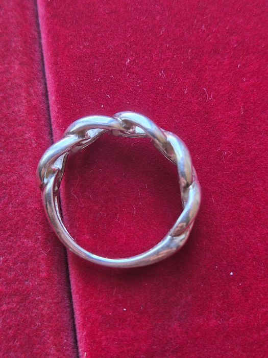 Anel em prata de lei