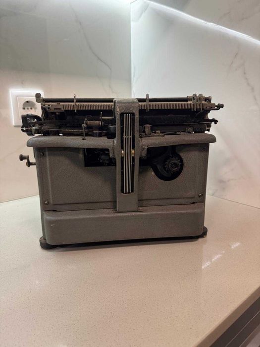 Máquina escrever Remington Antiga