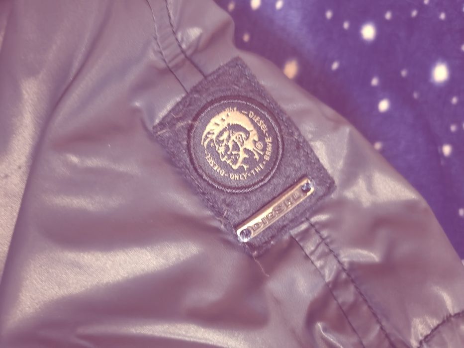 Продам стильнмй чоловічий Пуховик від італійського бренду Diesel.