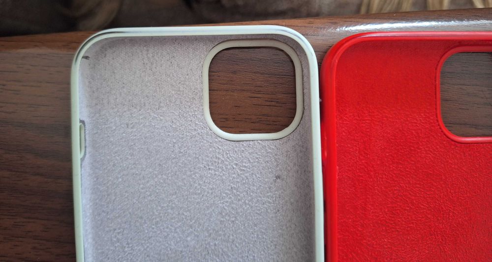 Чохли на iPhone 13