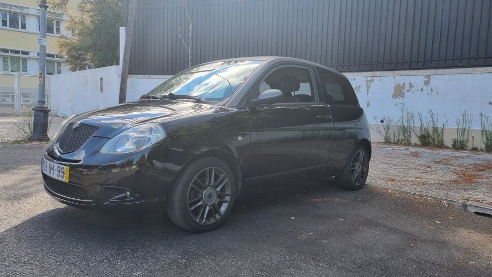 Lancia Ypsilon 1.3 MultiJet Momo Disign