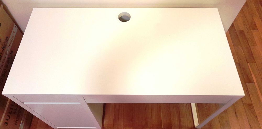 Secretária IKEA em ótimo estado