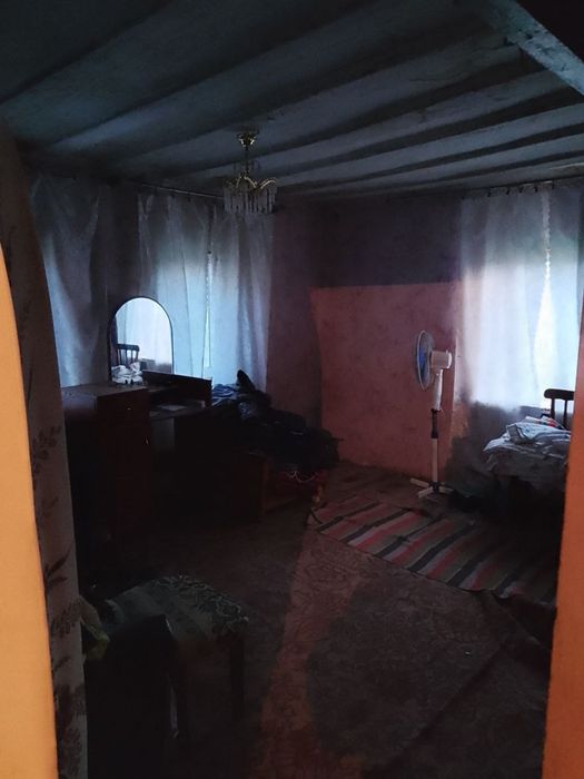 Будидинок на центральній вулиці