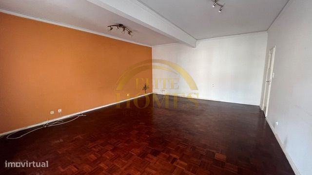 Apartamento T2 em Oeiras.