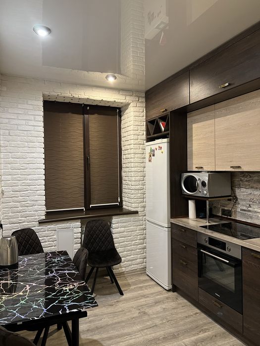 Продаж квартири 2к. Сталінка. Філатова. Пл. Артема, Харцизька