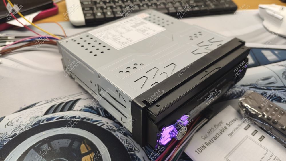 Магнітола 1Din з висувним екраном 7дюймів Windows.