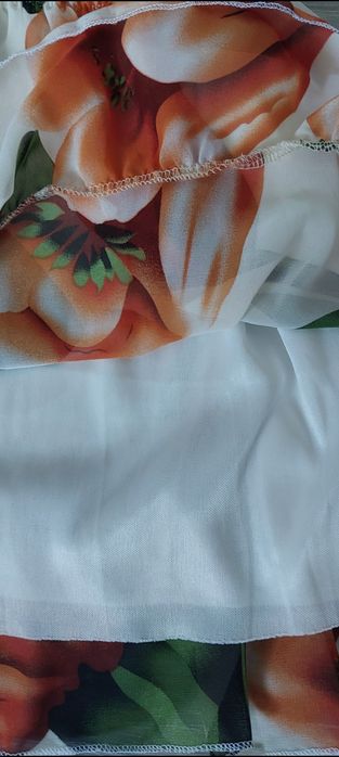 Hiszpanka w  tulipany lato