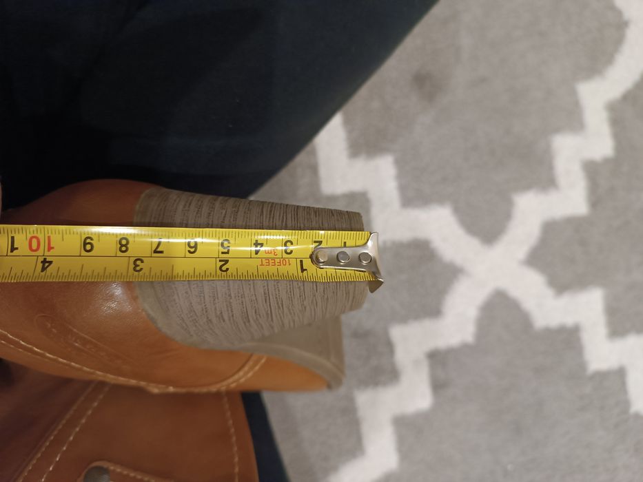 Kozaki na obcasie Clara Barson 38