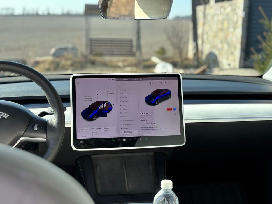 Tesla Model Y, 2021