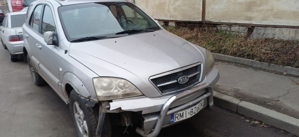 Авто не на ходу . 
Проблема з двигуном . 
Автомат гарно працював . 
По кузову дефектний тільки передній бампер .