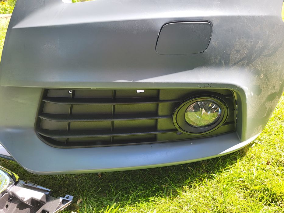 Sprzedam przedni zderzak Audi