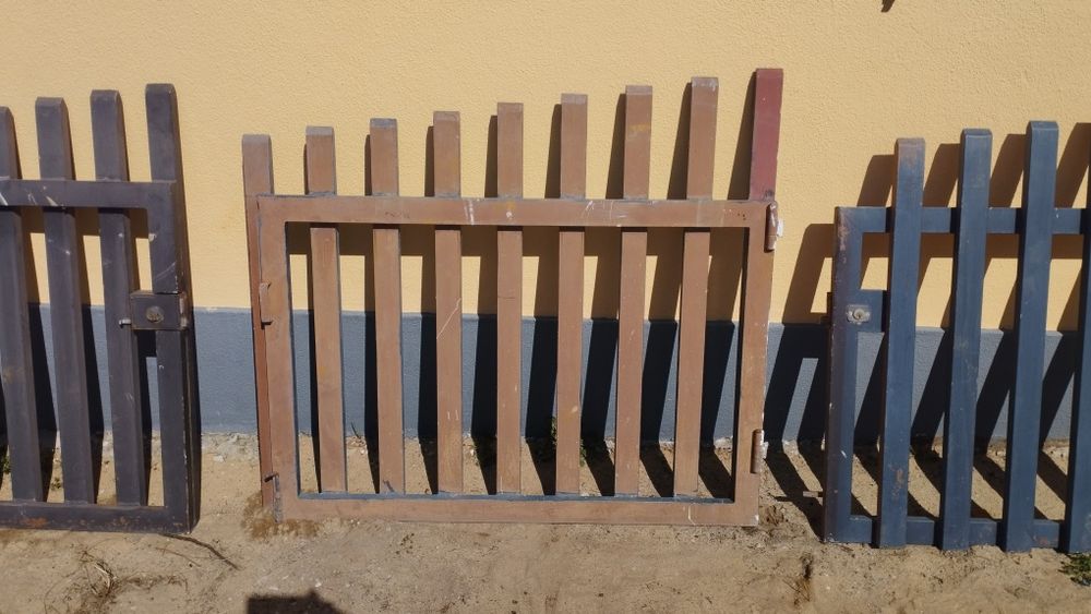Portão garagem + entrada de ferro galvanizado