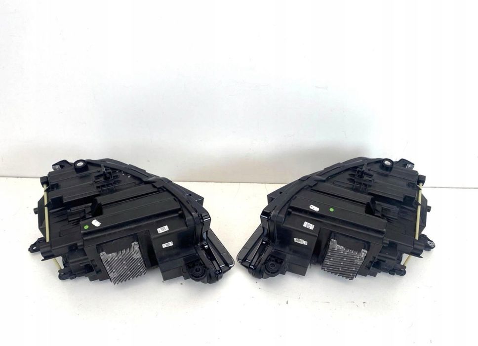 Фари AudiQ4 Matrix