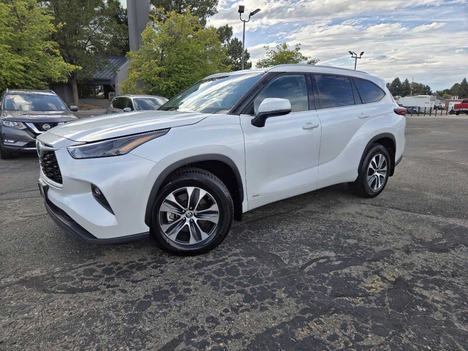 Toyota Highlander Hybrid Platinum      2022