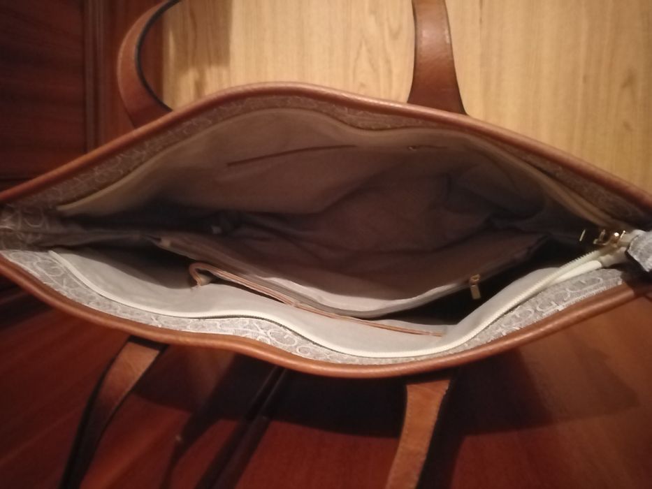 Mala com estampado cinzento