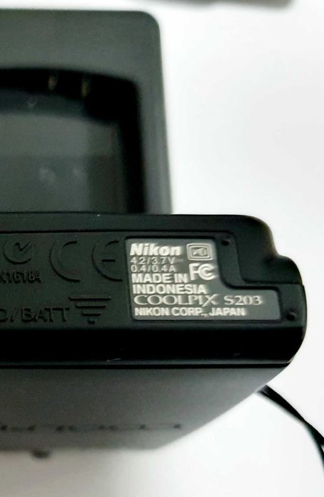 Nikon   Coolpix S203.