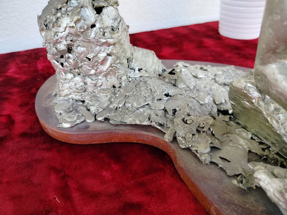 Strażnik Celu — Monumentalna Ręcznie Wykonana Rzeźba Łucznika