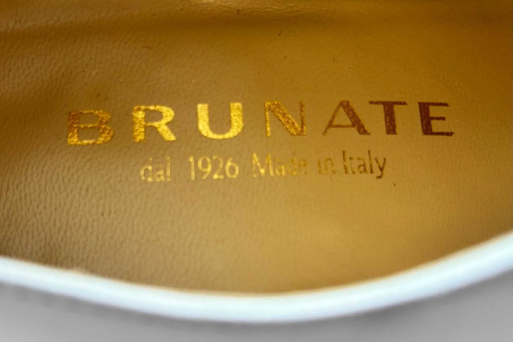 Туфлі жіночі BRUNATE на шнурівці