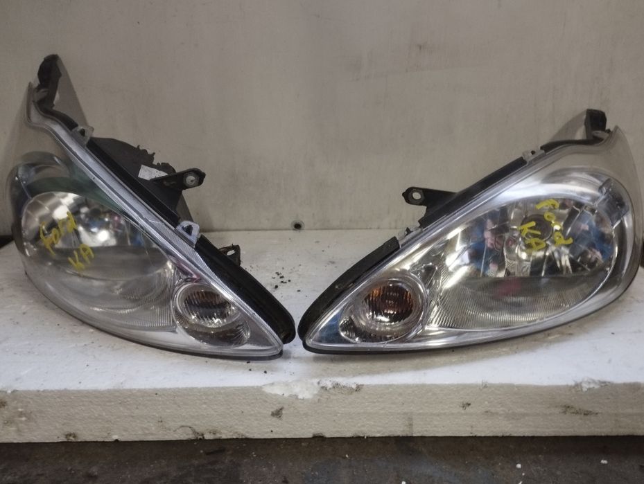 Ford KA lampa przednia przód lewa, prawa Europa orginał