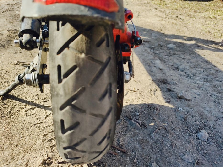 KUGOO M4 — Электросамокат, исправен, без зарядки, с модернизацией.