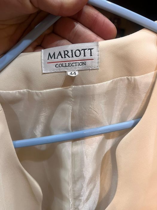Bolerko damskie kremowe marki mariott