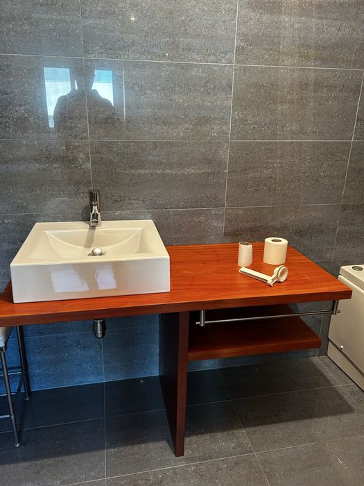 Movel casa de banho com lavatório