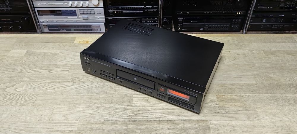 CD програвач Teac CD-P1160D
