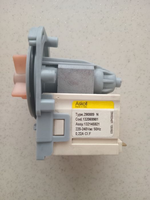 Одим лотом.Помпа,стиральная машина zanussi