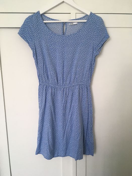 Sukienka Cropp L niebieska mini w serduszka z rękawkiem