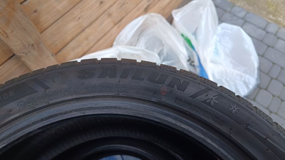 Opony zimowe sailun 245/45R19 102W