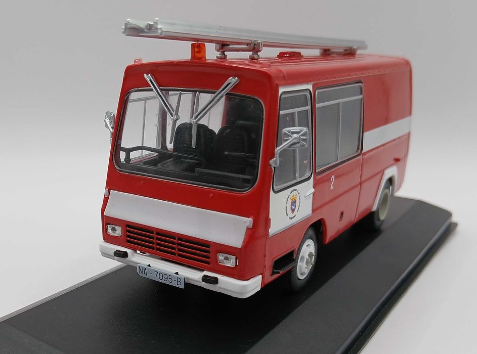 Miniatura de carro de bombeiros escala 1:43