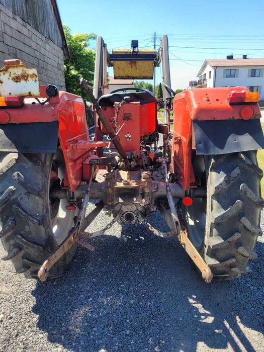 Ciągnik rolniczy MASSEY FERGUSON 235