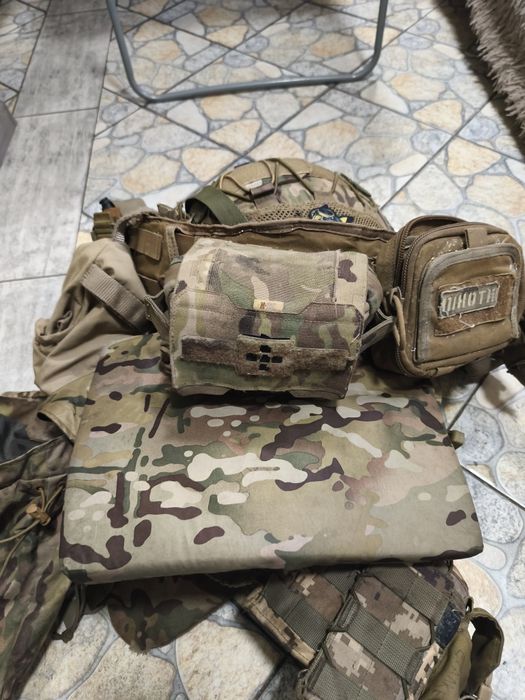 Бронежилет каска і рпс