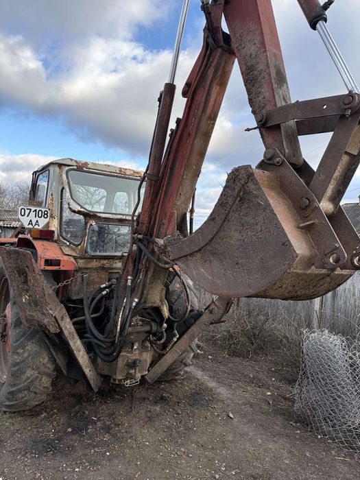 Продам трактор - екскаватор ЮМЗ-6 (ЄО 2621)