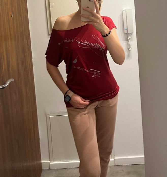 Guess oryginalny T-shirt czerwony oversize z USA nowy