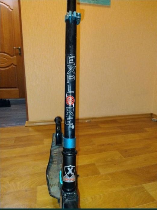 Самокат EXPLORE.