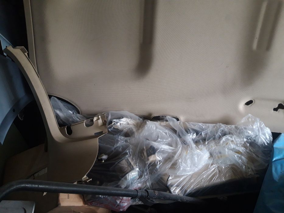 Потолок subaru tribeca b9