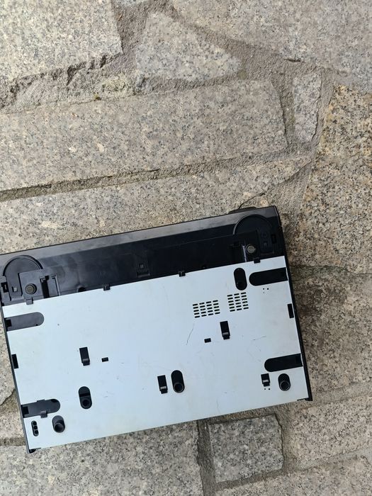 Sprzedam odtwarzacz kaset VHS