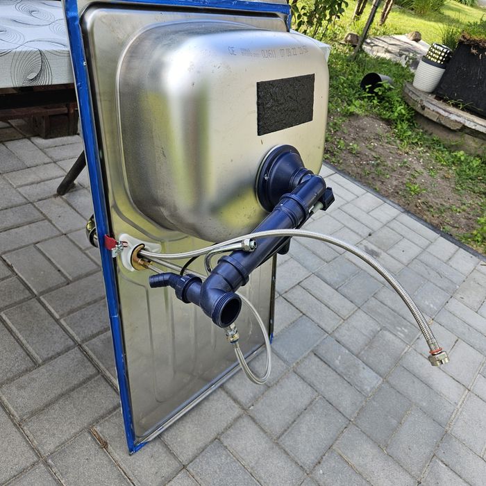 Zlewozmywak z baterią