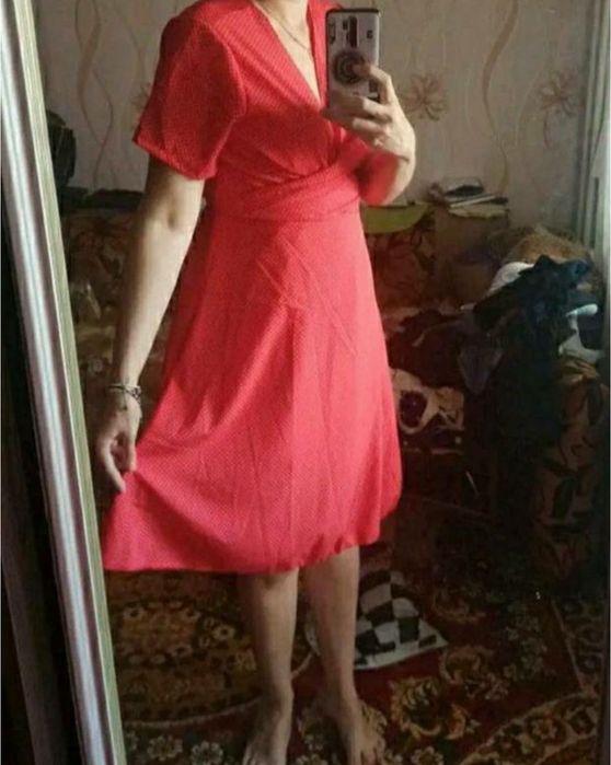 сукня (міді) червона в білий горох