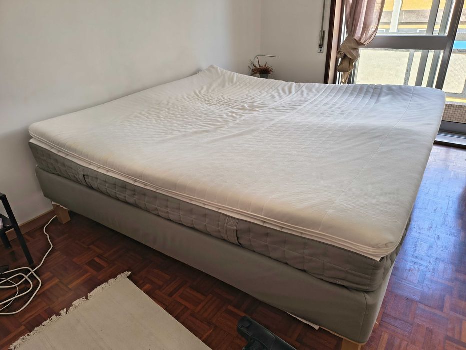 Cama IKEA completa 180x200 (king size) – Sommier + 2 Colchões + Topper