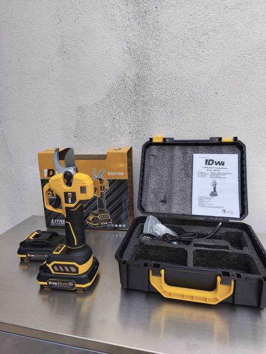 Tesoura de Poda eléctrica a bateria com 25mm ponta e bateria 21V DW