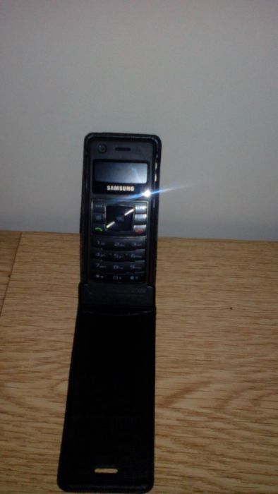 Telemóvel Samsung e mp4