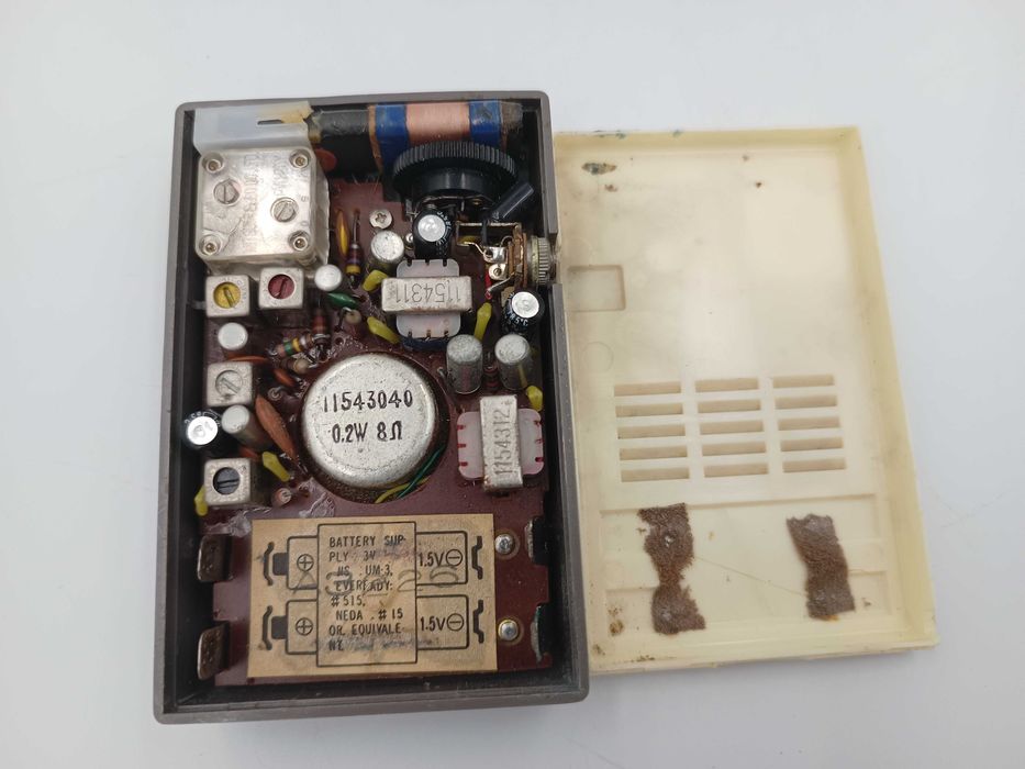 Stare tranzystorowe radio AIWA Ar-666 w etui sprawne